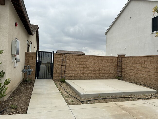 Building Photo - 10934 Orange Blossom Rd