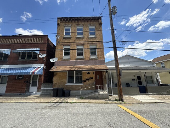 Building Photo - 1450 Fleming Ave