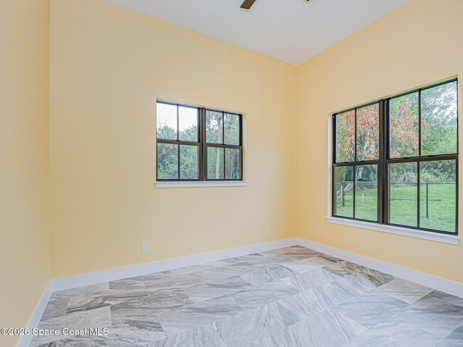 Building Photo - 12906 83rd Ave