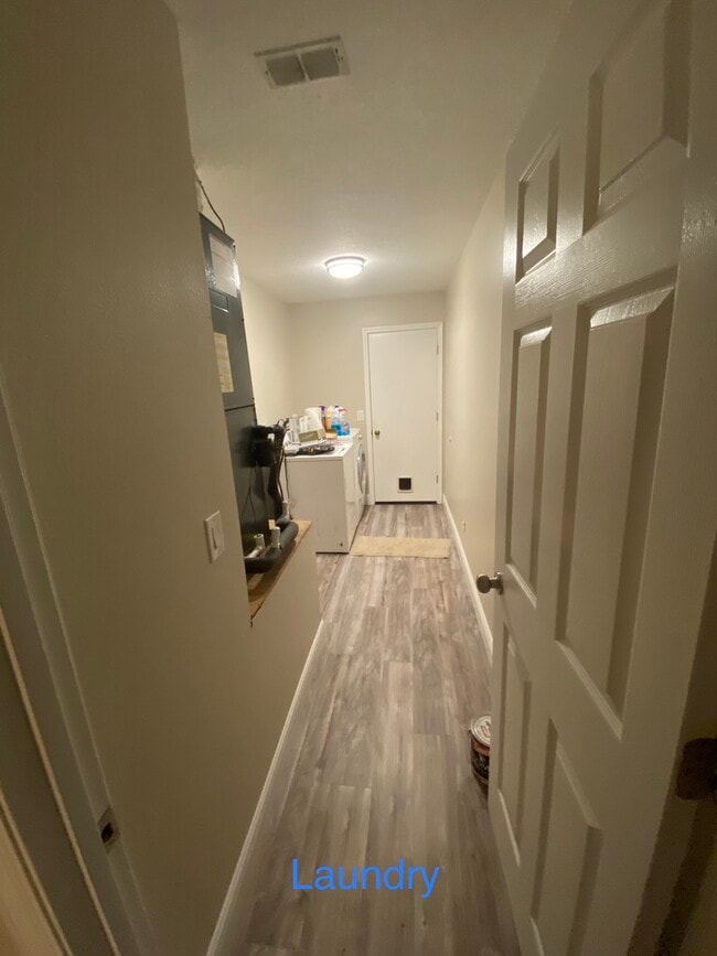 Building Photo - 321 Misty Meadow Dr