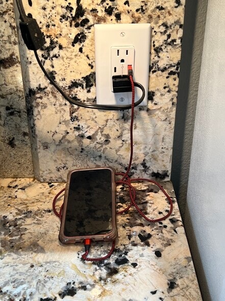USB Charging Station in all rooms - 4219 Key Thatch Dr