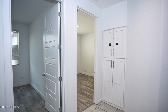 Building Photo - 6349 W Raymond St