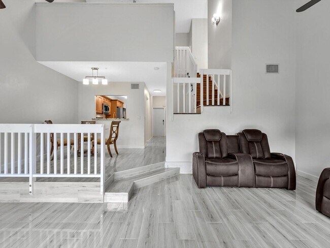 Building Photo - 4182 S Pine Island Rd