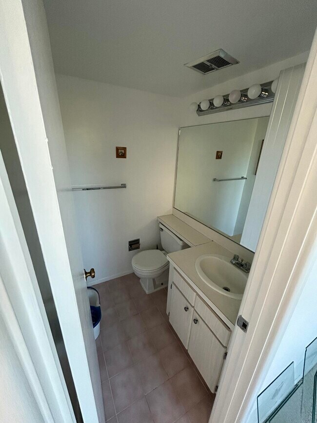 Building Photo - 2540 Boundbrook Blvd