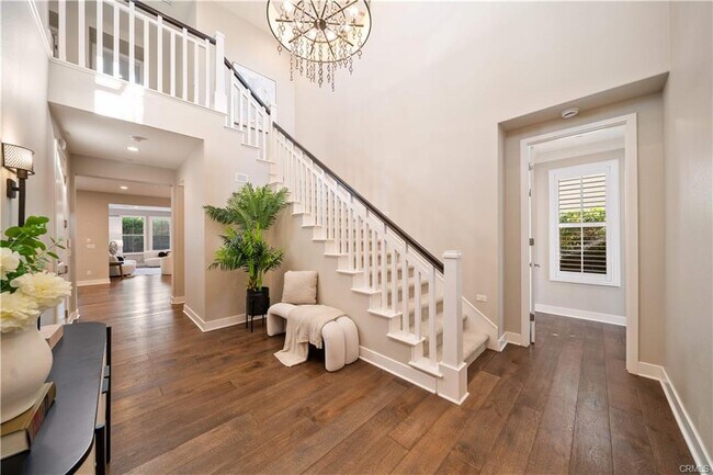 Building Photo - 74 Gainsboro