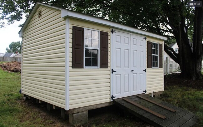 Building Photo - 8300 Banshire Ct