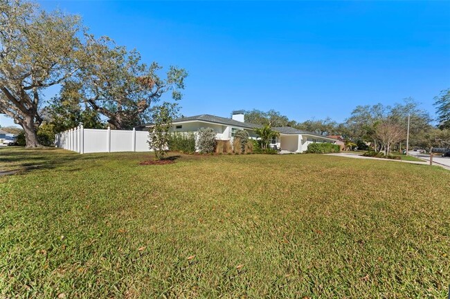 Building Photo - 1664 Sharon Way