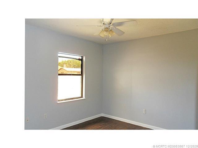 Building Photo - 699 SW Hoffenberg Ave