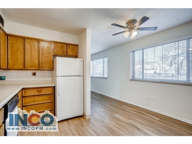 Building Photo - Lovely Two bedroom two bath in Lakewood!!