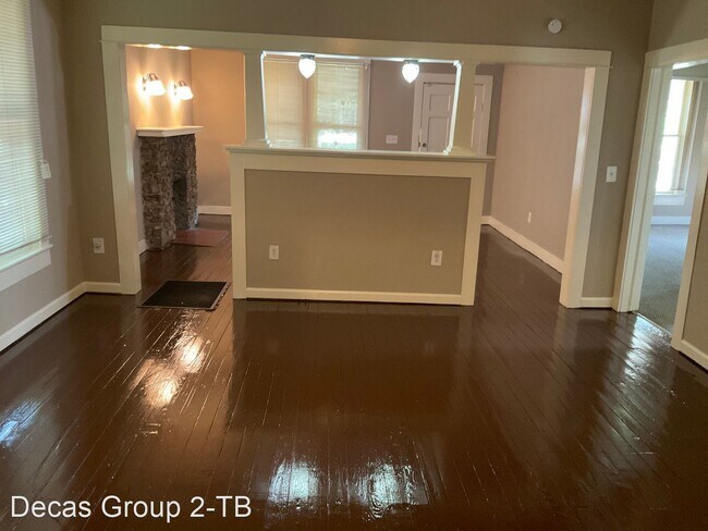 Building Photo - 3 br, 1 bath House - 125 20th Avenue NE