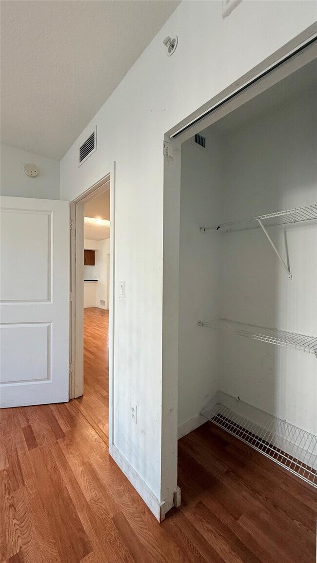 Building Photo - 601 NE 23rd St