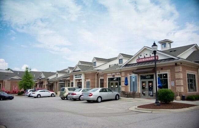Building Photo - September Move-In Special! Sign your lease by September 30th and enjoy the remainder of September...