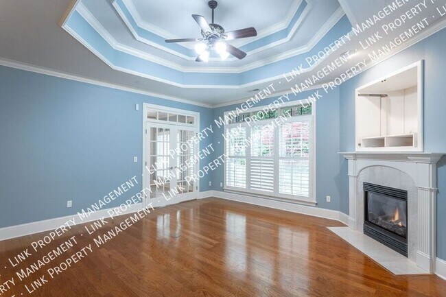 Building Photo - Beautiful large 1800 sf 3/2 for $2000 Townhome in Hixson with a garage and attic storage!