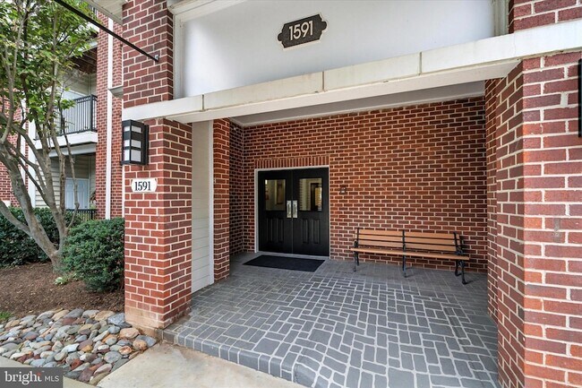 Building Photo - 1591 Spring Gate Dr.