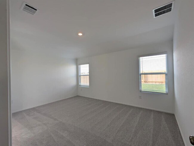 Building Photo - 107 Imola St
