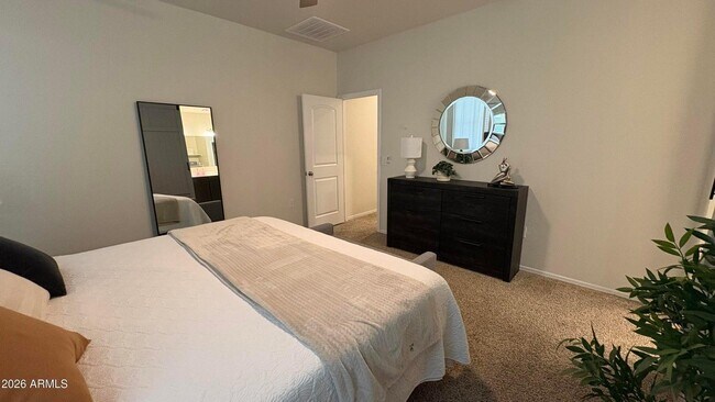 Building Photo - 30998 W Earll Dr