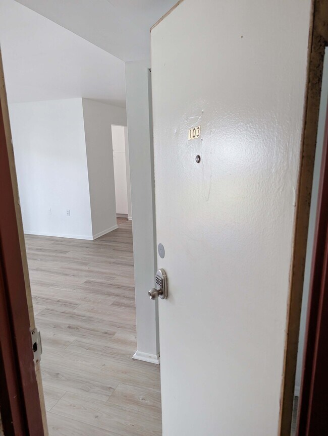 Building Photo - 11402 Cherry Hill Rd