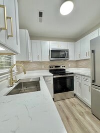 Building Photo - 2029 Mountain View Terrace SW