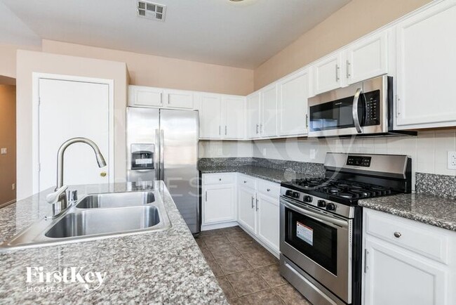 Building Photo - 5008 Sparkling Sky Ave
