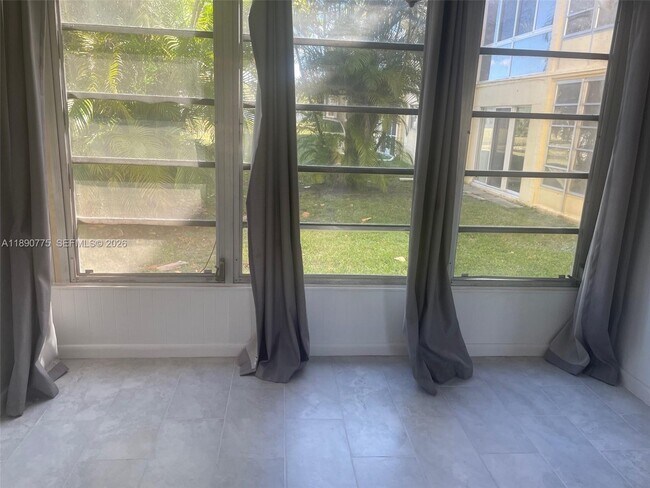 Building Photo - 8500 Sunrise Lakes Blvd