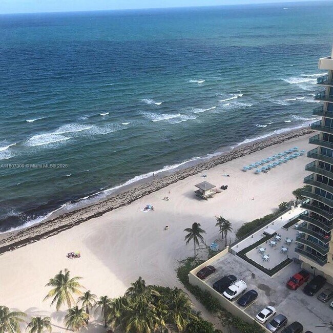 Building Photo - 2301 S Ocean Dr