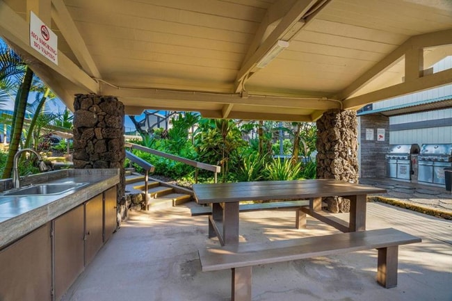 Building Photo - 1661 Pe'e Rd