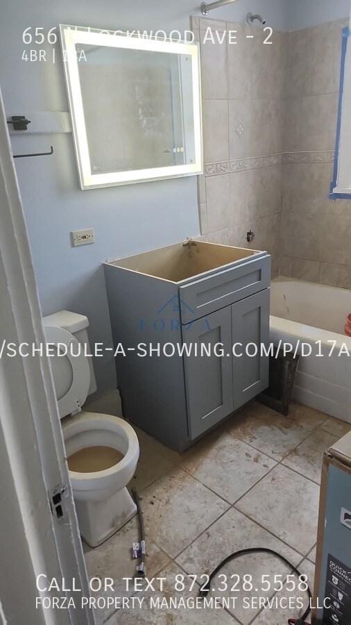 Building Photo - 656 N Lockwood Ave