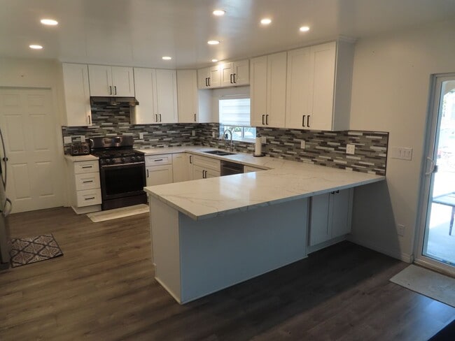 Building Photo - Coming Soon!  4 Bedroom Home in Fletcher H...