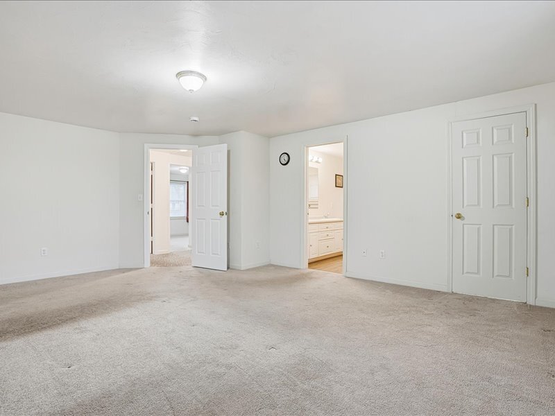 Building Photo - 20 Frongillo Farm Rd