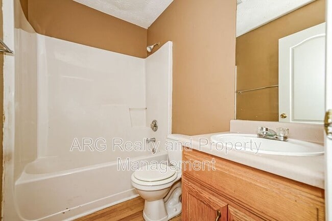 Building Photo - 2956 Fields Dr