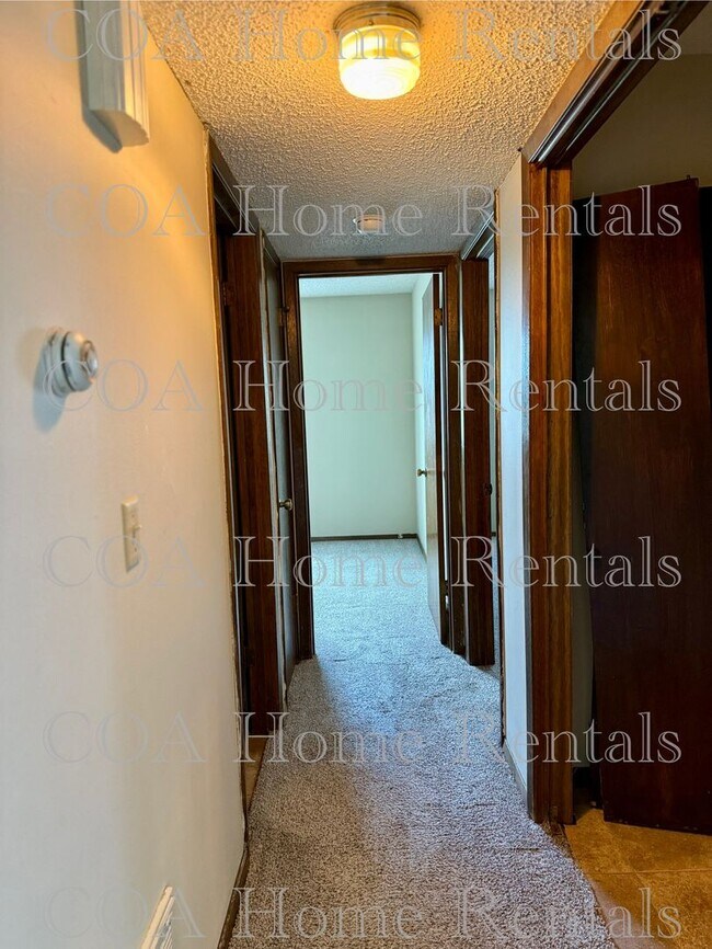 Building Photo - West side apartment