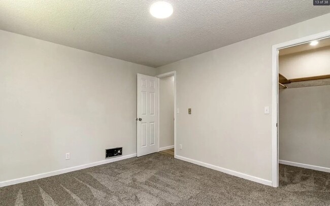 Building Photo - Spacious 2 Bedroom in Gig Harbor