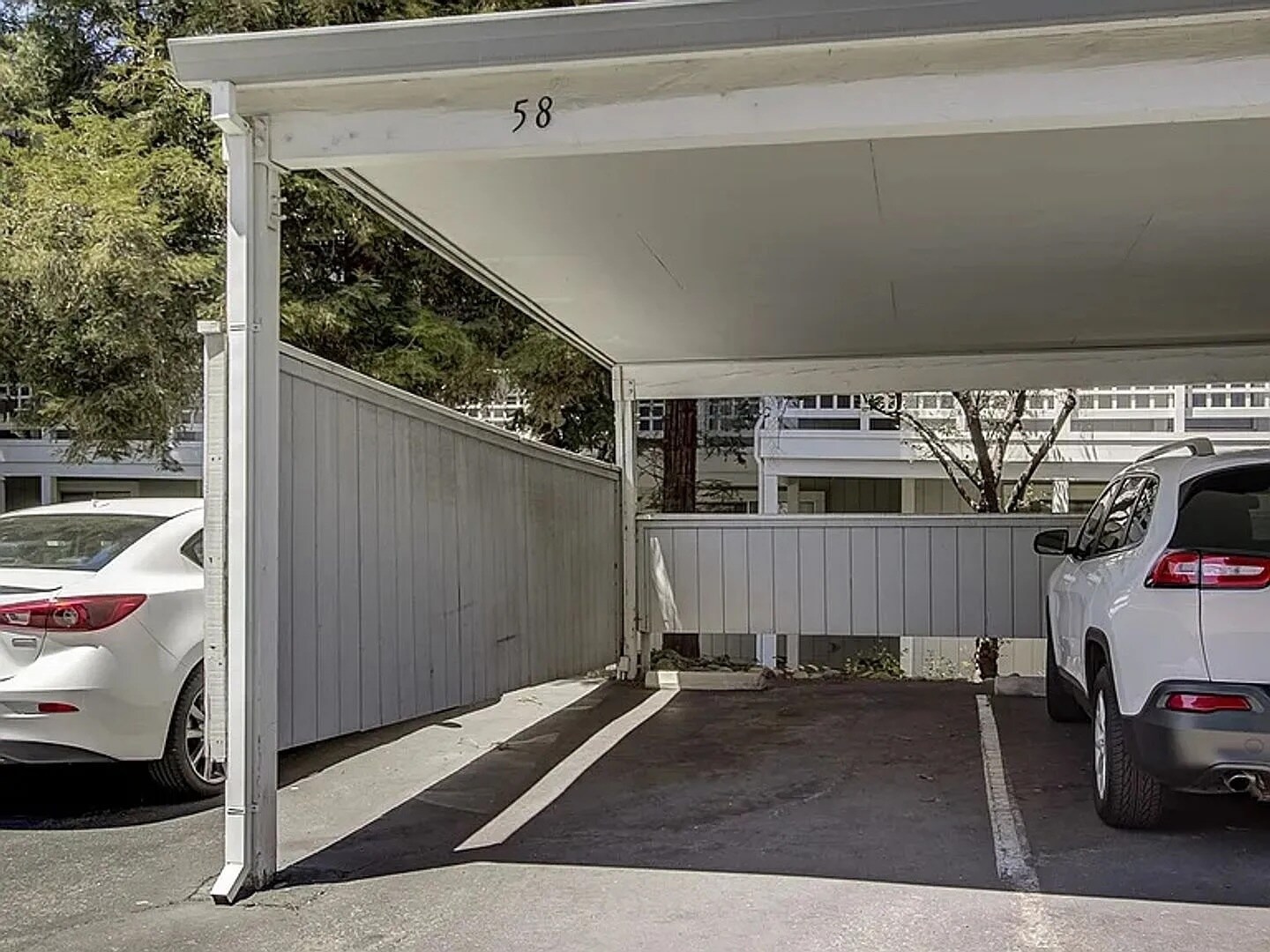 Building Photo - 1370 Las Juntas Way