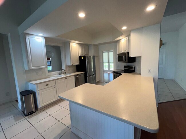 Building Photo - 8455 Belize Pl