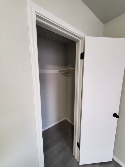 Master Closet - 16301 Malden Dr