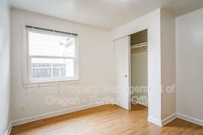 Building Photo - 7007 N Tyler Ave