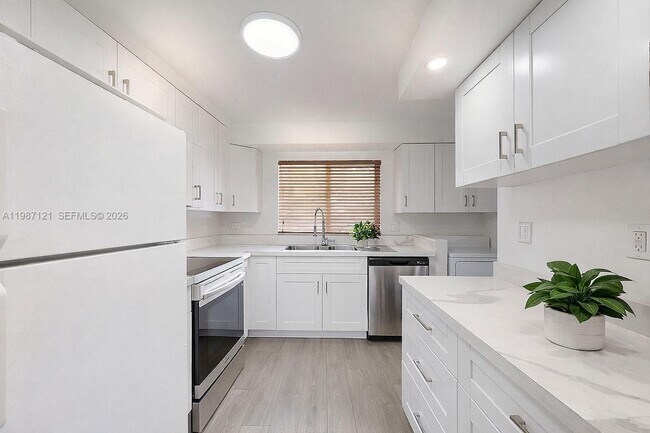 Building Photo - 20704 SW 103rd Pl