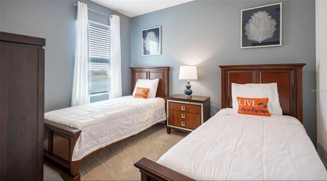 Building Photo - 7572 Oakmoss Loop