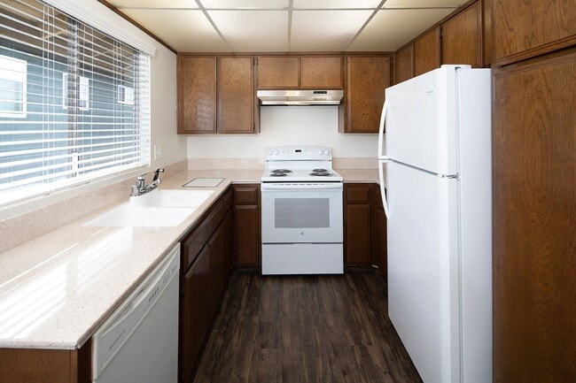 Interior Photo - Garrett Gardens