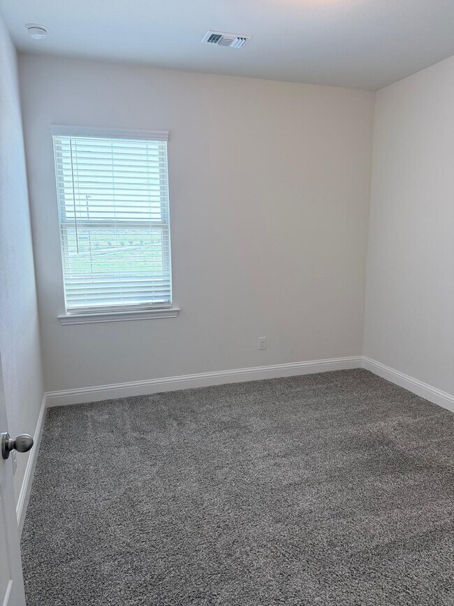 Building Photo - 4717 Piedras Lanzar Dr