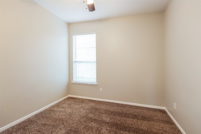 Building Photo - 22034 Willow Downs Dr