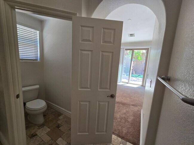 Building Photo - Rhodes Ranch Single Story Rental