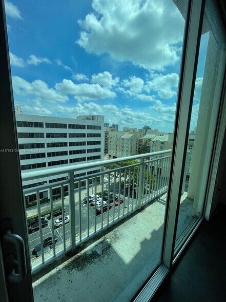 Building Photo - 9055 SW 73rd Ct