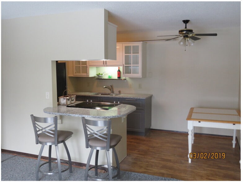 Building Photo - Greenwood