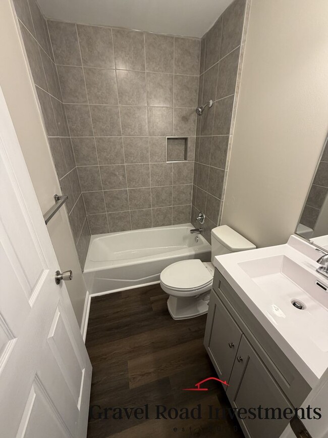 Building Photo - Beautifully Remodeled 4 Bedroom / 2 Bath Home – Move-In Ready!