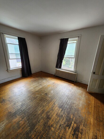Living room - 109 High St