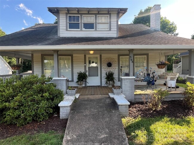 Primary Photo - 508 S Main St