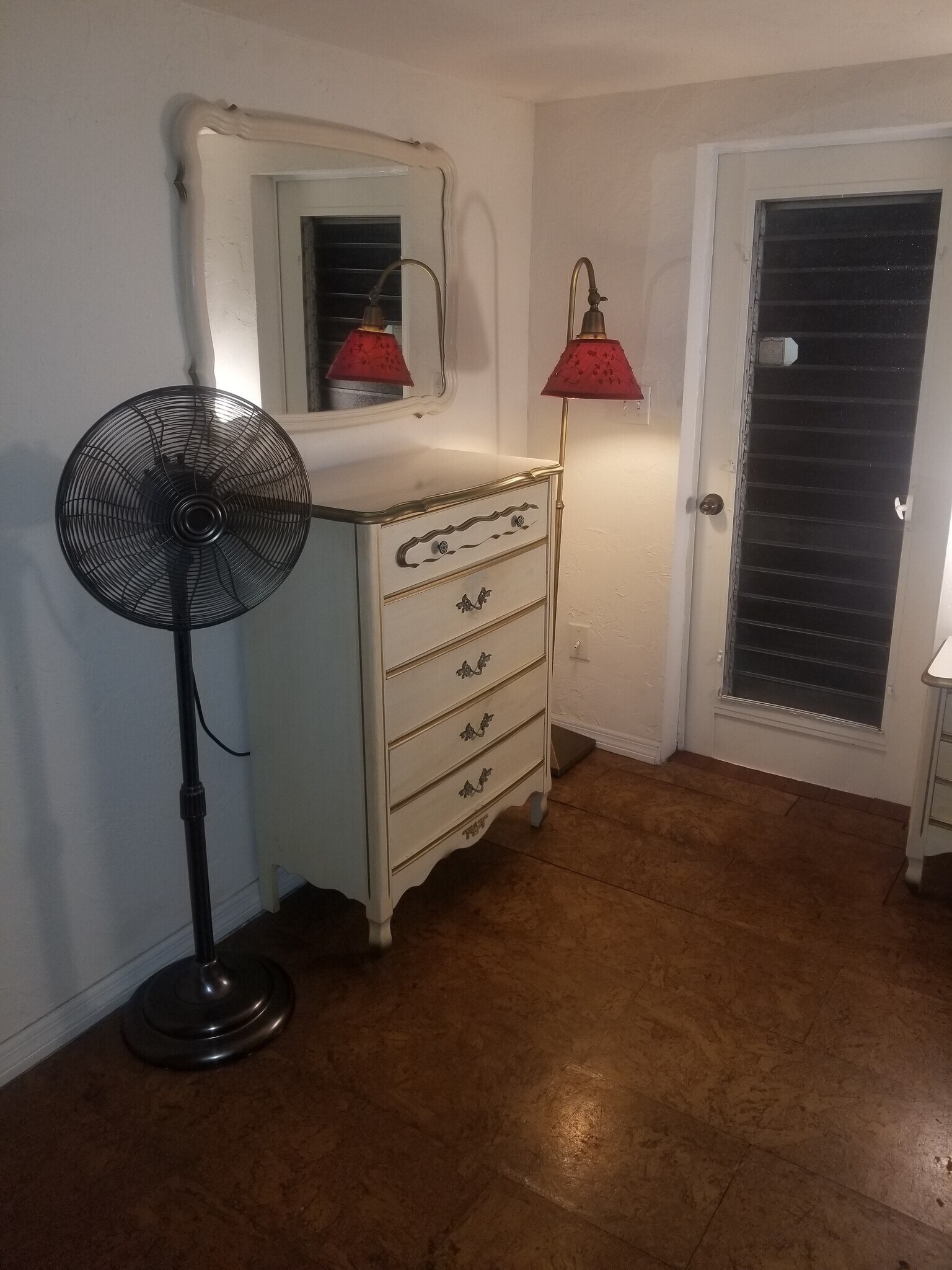 Building Photo - 300 Salem Ave NW