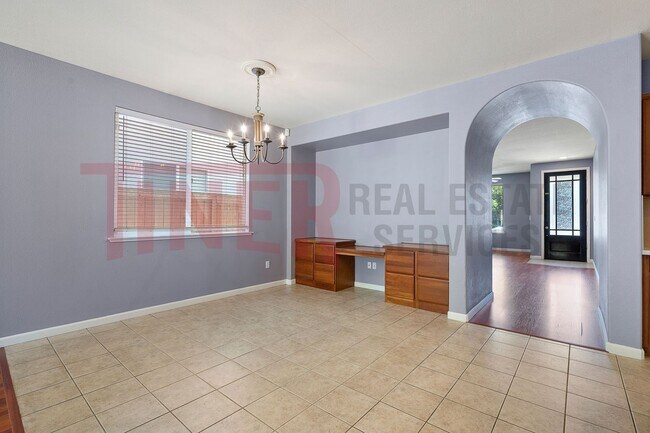 Building Photo - 5044 Kokomo Dr