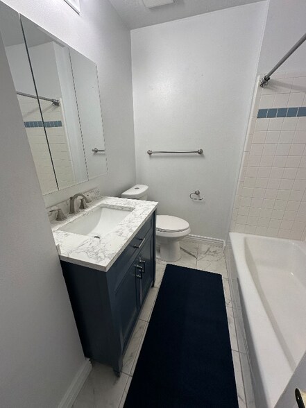 Building Photo - 1559 N 550 W